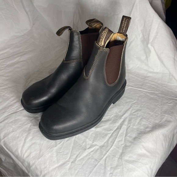 Blundstone Black Leather Ankle Boots - Picture 2 of 5